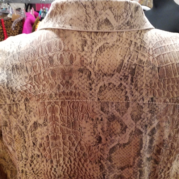 Snake Skin like Print Jacket - Picture 3 of 6